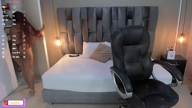 Lorena Vieira  online show from 03-10-25, 08:12