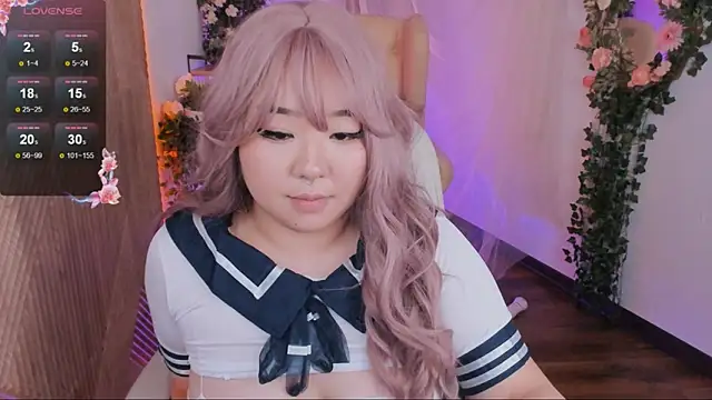 Snapshot of mei_honey_ chatting on 12-15-24, 04:59 mei honey online show from 12-15-24, 04:59