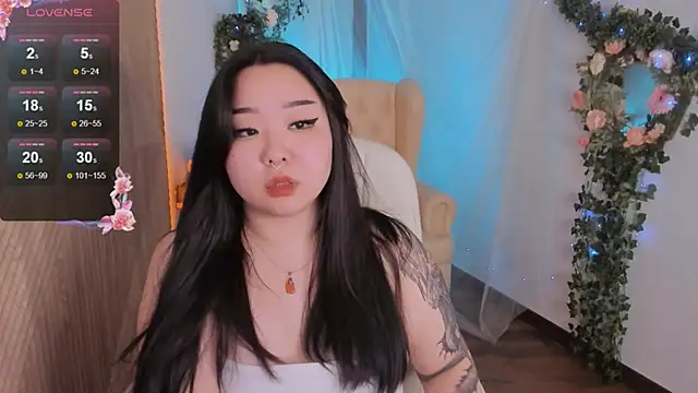 Snapshot of mei_honey_ chatting on 12-27-24, 05:42 mei honey online show from 12-27-24, 05:42