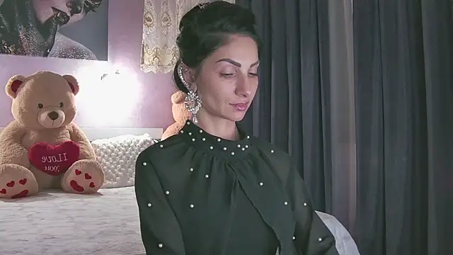 EvelynAisha online show from 11-20-25, 07:24