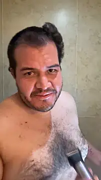 Snapshot of bearcloudcomputa chatting on 11-05-25, 10:43 bearcloudcomputa online show from 11-05-25, 10:43