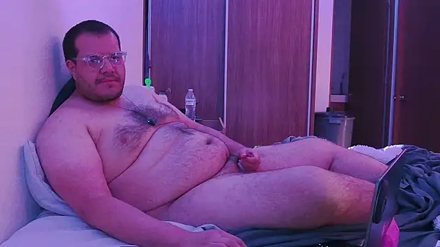 Snapshot of bearcloudcomputa chatting on 11-14-25, 08:02 bearcloudcomputa online show from 11-14-25, 08:02