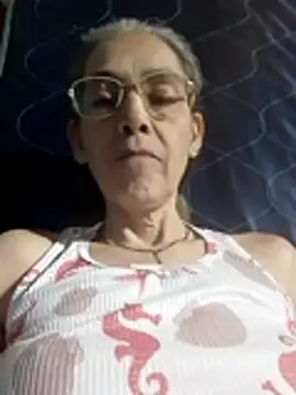 Snapshot of NanitaFun chatting on 06-01-26, 11:39 NanitaFun online show from 06-01-26, 11:39