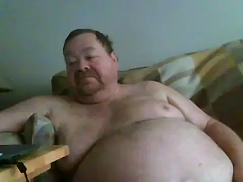 Snapshot of hitman_35 chatting on 12-23-24, 05:00 hitman 35 online show from 12-23-24, 05:00