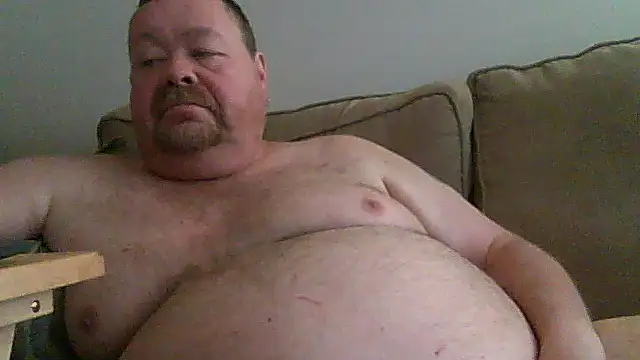 Snapshot of hitman_35 chatting on 10-29-25, 08:54 hitman 35 online show from 10-29-25, 08:54