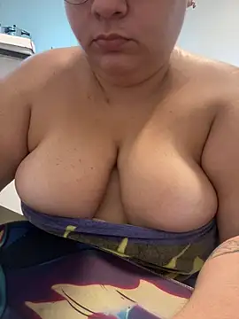 Snapshot of carola_hotwife chatting on 07-09-26, 01:48 carola hotwife online show from 07-09-26, 01:48
