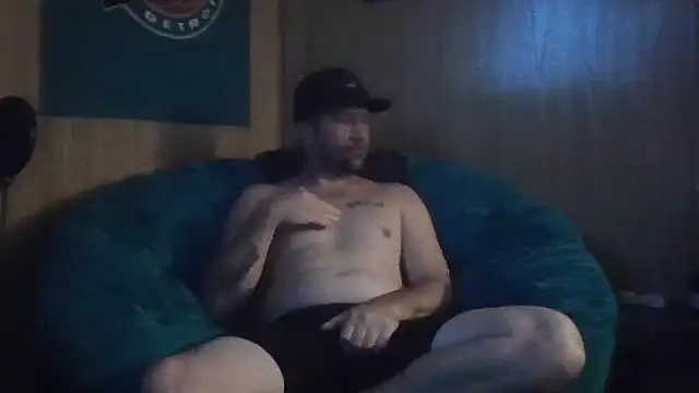 Snapshot of Edward_LongCock chatting on 11-10-25, 05:39 Edward LongCock online show from 11-10-25, 05:39