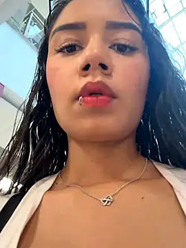  Luana online show from 10-28-25, 07:49