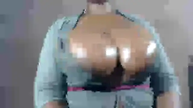 Snapshot of boobassymom chatting on 04-19-26, 03:06 boobassymom online show from 04-19-26, 03:06