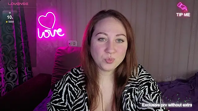 KellyCrystall online show from 11-07-25, 04:23