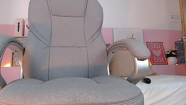 Snapshot of violeta_leon chatting on 02-06-25, 09:11 violeta leon online show from 02-06-25, 09:11