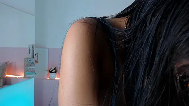 Snapshot of violeta_leon chatting on 02-19-25, 04:34 violeta leon online show from 02-19-25, 04:34