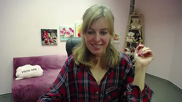Snapshot of Hot_Milady chatting on 10-02-25, 07:26 Hot Milady online show from 10-02-25, 07:26