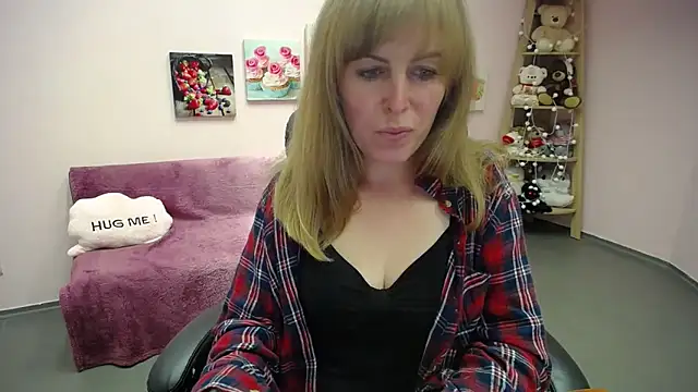 Snapshot of Hot_Milady chatting on 10-03-25, 07:16 Hot Milady online show from 10-03-25, 07:16