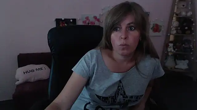 Snapshot of Hot_Milady chatting on 06-26-26, 07:13 Hot Milady online show from 06-26-26, 07:13