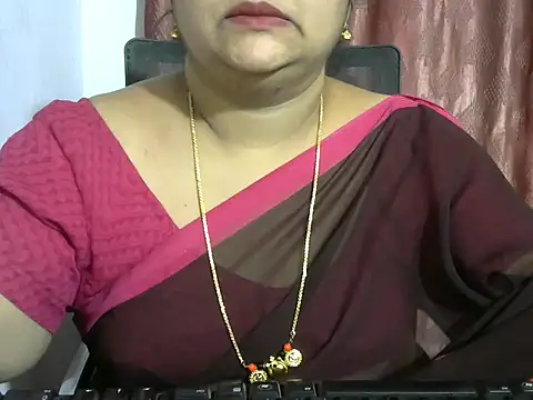 Snapshot of Naughty_Nityaa chatting on 01-08-25, 05:26 Naughty Nityaa online show from 01-08-25, 05:26