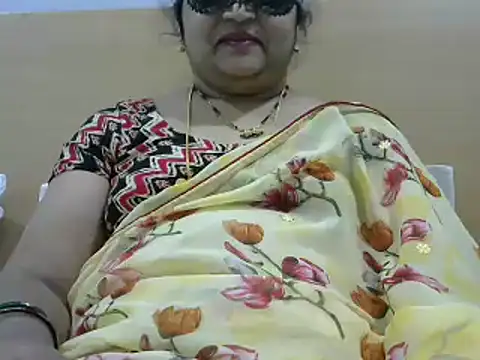 Snapshot of Naughty_Nityaa chatting on 01-10-25, 01:41 Naughty Nityaa online show from 01-10-25, 01:41