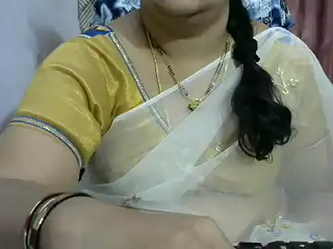 Snapshot of Naughty_Nityaa chatting on 01-19-25, 07:15 Naughty Nityaa online show from 01-19-25, 07:15