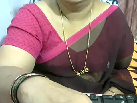 Snapshot of Naughty_Nityaa chatting on 01-21-25, 11:13 Naughty Nityaa online show from 01-21-25, 11:13