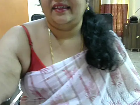 Snapshot of Naughty_Nityaa chatting on 02-07-25, 11:01 Naughty Nityaa online show from 02-07-25, 11:01