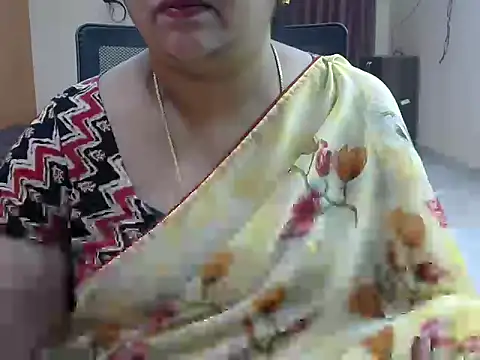 Snapshot of Naughty_Nityaa chatting on 02-11-25, 05:40 Naughty Nityaa online show from 02-11-25, 05:40