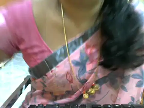 Snapshot of Naughty_Nityaa chatting on 02-21-25, 07:01 Naughty Nityaa online show from 02-21-25, 07:01