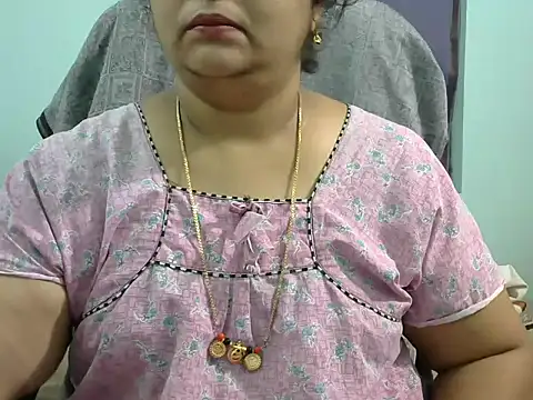 Snapshot of Naughty_Nityaa chatting on 03-05-25, 02:34 Naughty Nityaa online show from 03-05-25, 02:34