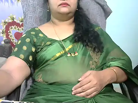 Snapshot of Naughty_Nityaa chatting on 03-07-25, 01:40 Naughty Nityaa online show from 03-07-25, 01:40