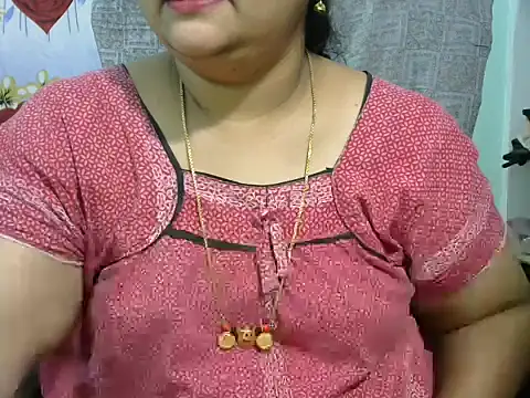Snapshot of Naughty_Nityaa chatting on 03-09-25, 12:53 Naughty Nityaa online show from 03-09-25, 12:53