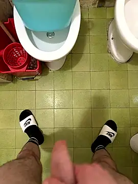 Snapshot of Miky_21 chatting on 10-30-25, 12:56 Miky 21 online show from 10-30-25, 12:56