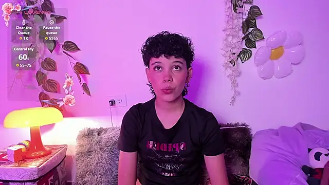 Snapshot of fernanda_indie chatting on 11-26-25, 10:11 fernanda indie online show from 11-26-25, 10:11