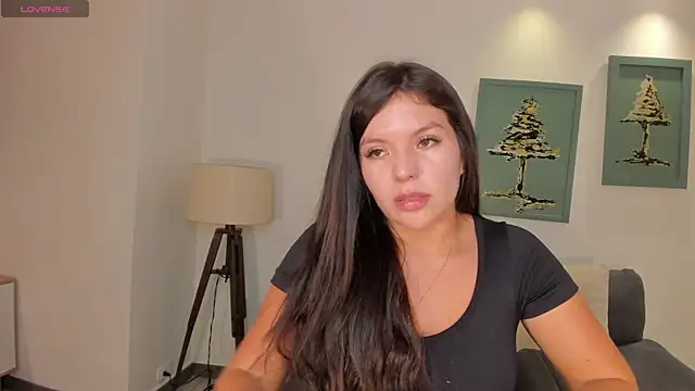Snapshot of ValeriaRoldanX chatting on 05-08-26, 06:35 ValeriaRoldanX online show from 05-08-26, 06:35
