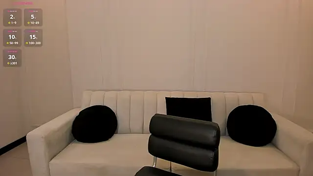 Snapshot of ValeriaRoldanX chatting on 06-17-26, 12:07 ValeriaRoldanX online show from 06-17-26, 12:07