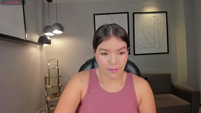 Snapshot of ValeriaRoldanX chatting on 06-19-26, 11:36 ValeriaRoldanX online show from 06-19-26, 11:36