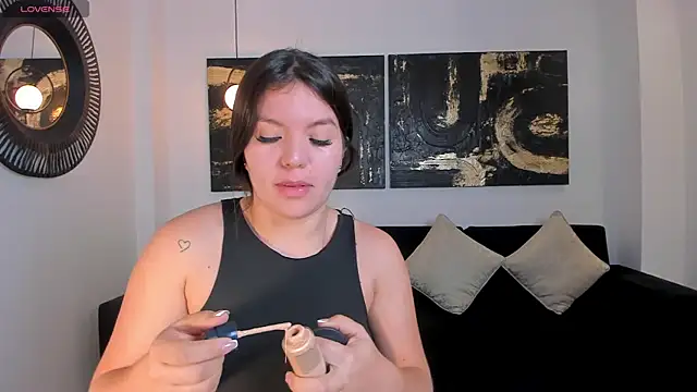 Snapshot of ValeriaRoldanX chatting on 07-16-26, 11:27 ValeriaRoldanX online show from 07-16-26, 11:27