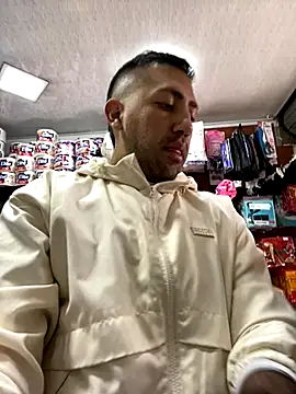 JuanZapata33 online show from 10-12-25, 07:13