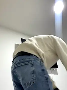 JuanZapata33 online show from 12-16-25, 02:16