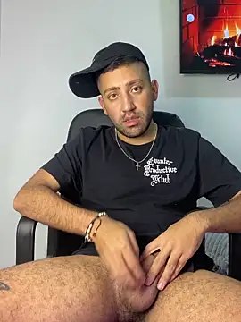 JuanZapata33 online show from 03-11-26, 09:21