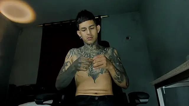 Travistanner 28 online show from 03-27-26, 12:16