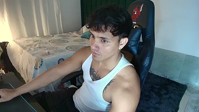 Snapshot of man_dur07 chatting on 05-15-26, 07:59 man dur07 online show from 05-15-26, 07:59