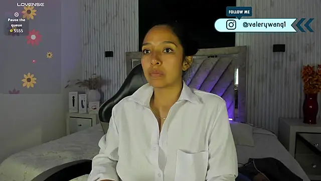 Valery wang online show from 12-22-25, 11:51