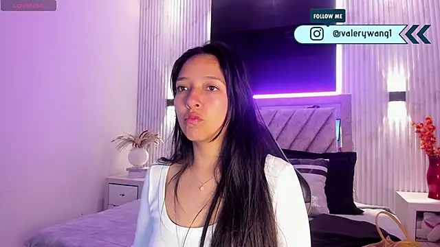 Valery wang online show from 02-25-26, 12:15