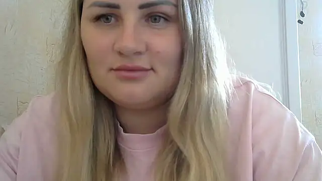 Snapshot of Honeydew-Waves chatting on 06-10-26, 06:34 Honeydew-Waves online show from 06-10-26, 06:34
