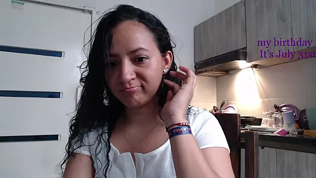 Snapshot of mariamulata chatting on 07-04-26, 09:32 mariamulata online show from 07-04-26, 09:32
