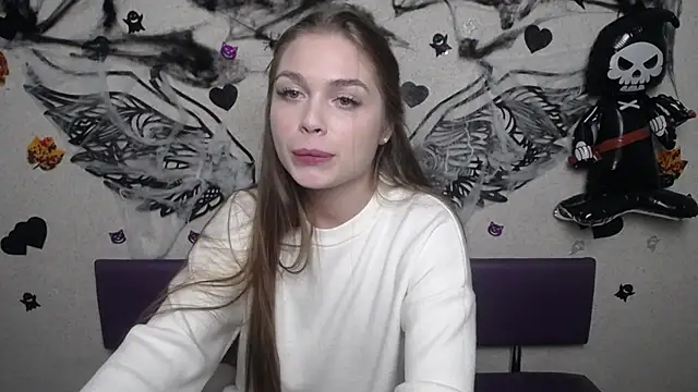 LaraPika online show from 10-26-25, 05:13