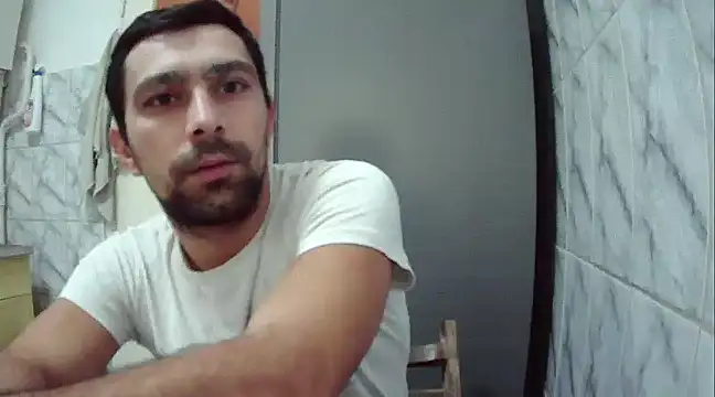 Snapshot of the_hot chatting on 12-07-24, 11:29 the hot online show from 12-07-24, 11:29