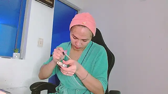 giuliana andrade online show from 03-25-26, 12:16