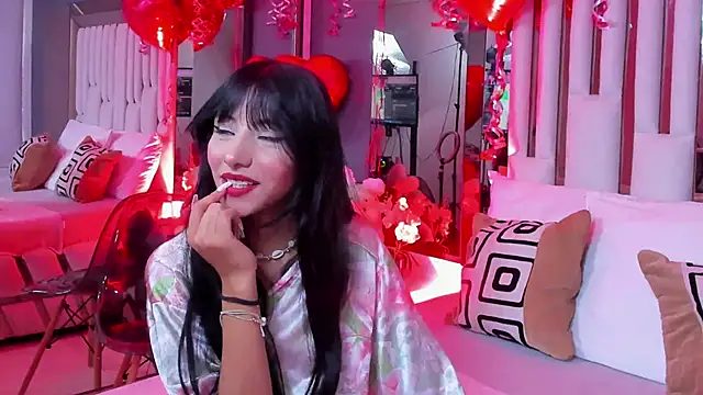 Snapshot of Kitty_Eliffe chatting on 02-14-25, 08:05 Kitty Eliffe online show from 02-14-25, 08:05