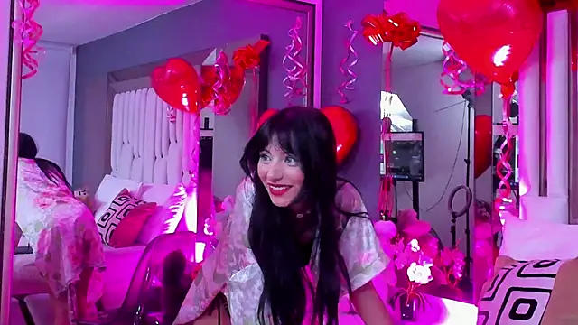 Snapshot of Kitty_Eliffe chatting on 02-14-25, 11:09 Kitty Eliffe online show from 02-14-25, 11:09