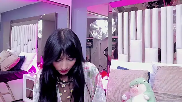 Snapshot of Kitty_Eliffe chatting on 03-06-25, 10:36 Kitty Eliffe online show from 03-06-25, 10:36